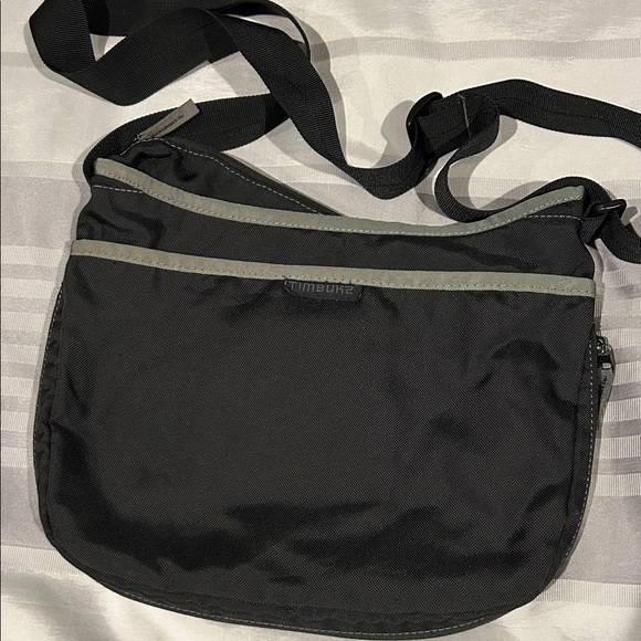 Timbuk2 Black and Gray Messenger Bag - Picture 2 of 6